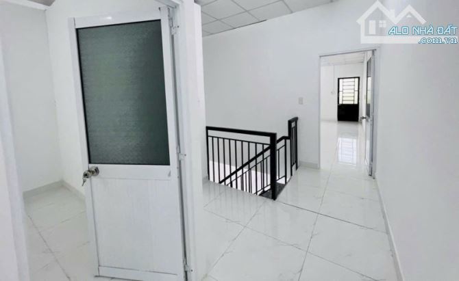 Bán nhà đường số 11, Phường Trường Thọ, Thủ Đức, TP HCM. DT 97m2, 2 Tầng, 4PN. Giá 5.9 - 2