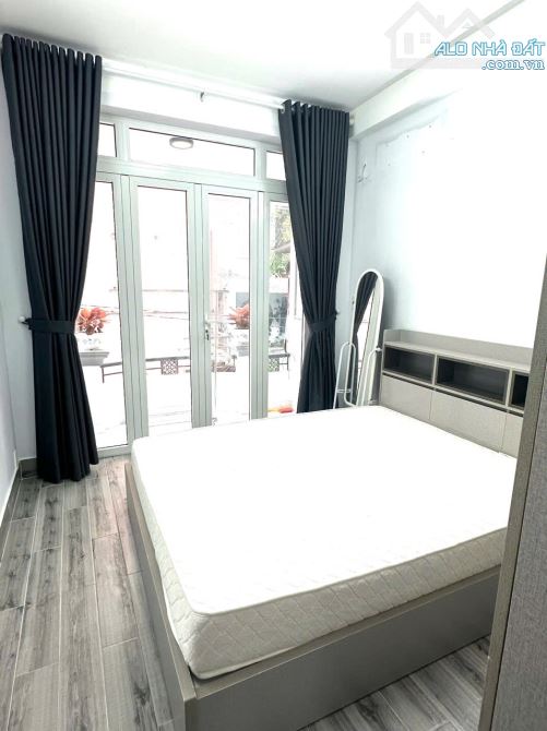 NHỈNH 6 TỶ NHÀ MỚI KENG, HXH, 3 TẦNG, NGUYỄN CẢNH CHÂN - TT QUẬN 1 - 4