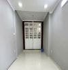 Mặt bằng thuê 3.7m x 12m đường Phan Chu Trinh, Bình Thạnh