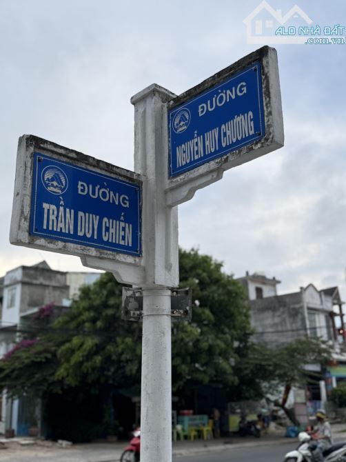 LÔ GÓC: 250M2 NGANG 32M XD TRÊN 9 TẦNG CẠNH BÃI TẮM MÂN THÁI GIÁ CỰC TỐT CHỈ: 188tr/M2