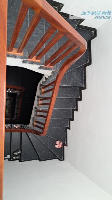 Bán nhà vạn phúc hà đông, 35m2 5t mt 4m thang máy xịn xò, loanh quanh 9 đồng