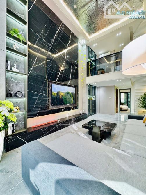 GỘP BANK NHÀ 6TẦNG, THANG MÁY,95M, THOÁNG TRƯỚC SAU, ÔTÔ TRÁNH, NGUYỄN CHÍ THANH - 1