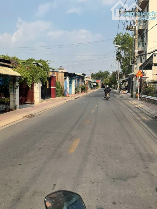 1tỷ2 có ngay nhà Huỳnh Thị Mài Hóc Môn dtich 60m2 - 2