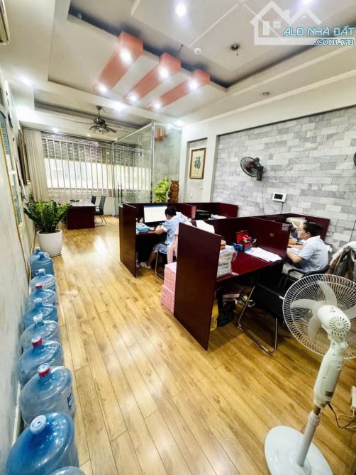 BÁN NHÀ MẶT PHỐ HOÀNG NGÂN, 74M2, VỈA HÈ RỘNG, KINH DOANH SẦM UẤT, 3X TỶ. - 2