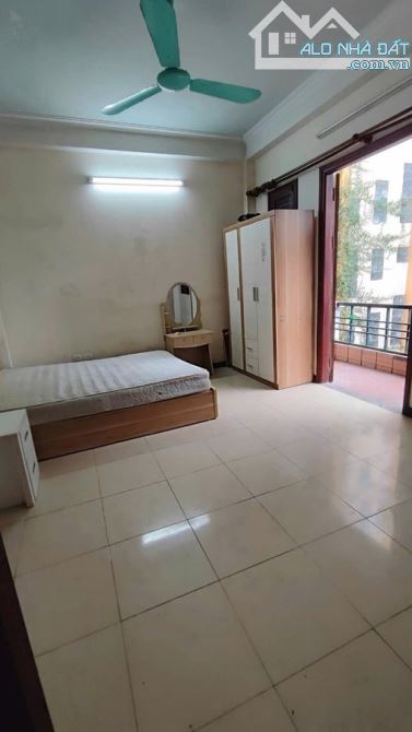 Bán nhà ! Mặt Phố Thượng Đình, 69m2 * 5Tầng* MT 5,6m, kinh doanh, văn phòng, vỉa hè. - 2