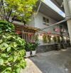 Bán đất tặng nhà, DT 186m2, ngang 12m, Ngay trung tâm Phước Long B, Quận 9 cũ, nhỉnh 12 tỷ