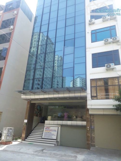 Cho thuê tòa Building KĐT Văn Khê 110m x 7 tầng 1 hầm 90 triệu