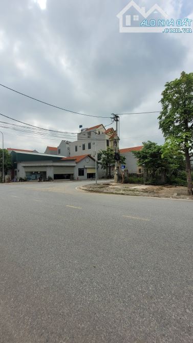 💎 MẶT PHỐ ĐẸP NHẤT XÂM ĐỘNG – 138M2 – VIEW HỒ – 18 TỶ