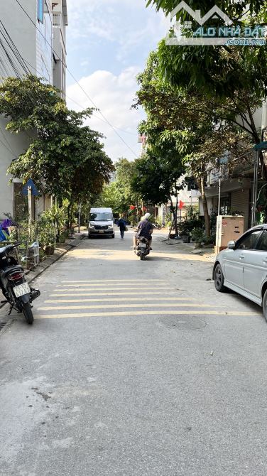 Bán đất - Do nha - ngõ thông-lô góc- ôtô tránh - 7 tỷ