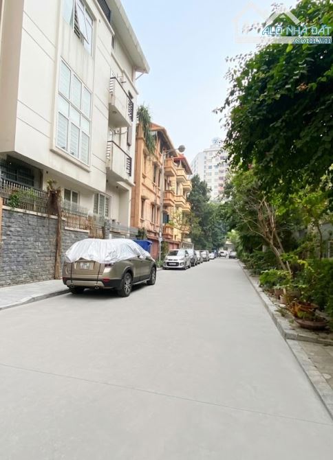 BÁN GẤP! BIỆT THỰ KĐT LINH ĐÀM, HOÀNG MAI, 328M2, MT 17M, GIÁ CHỈ 65.88 TỶ - 2