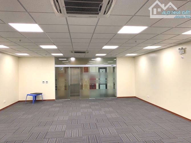 Cho thuê tòa Building KĐT Văn Khê 110m x 7 tầng 1 hầm 90 triệu - 1
