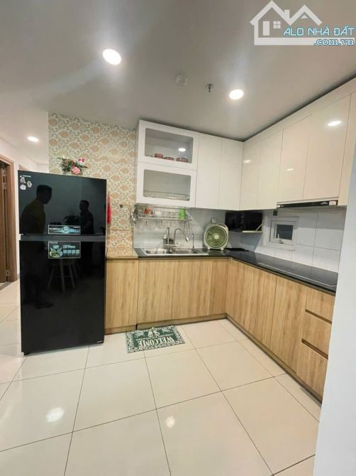 Căn hộ 2p ngủ Oriental - Âu Cơ có đủ nội thất giá 12tr/tháng