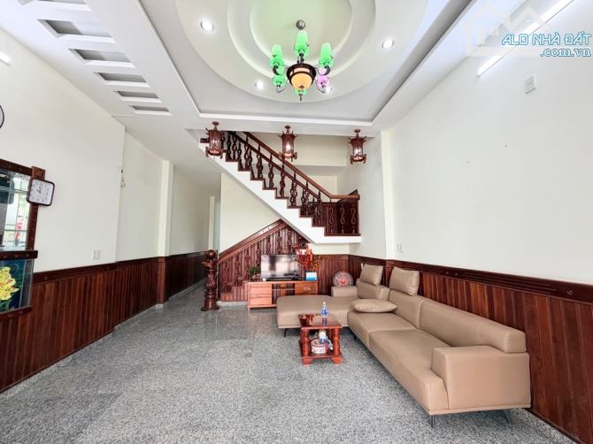 💥💥 BÁN NHÀ 3 TẦNG 3 MÊ – MT NGUYỄN LAI – CẨM LỆ - 8.X TỶ 💥💥