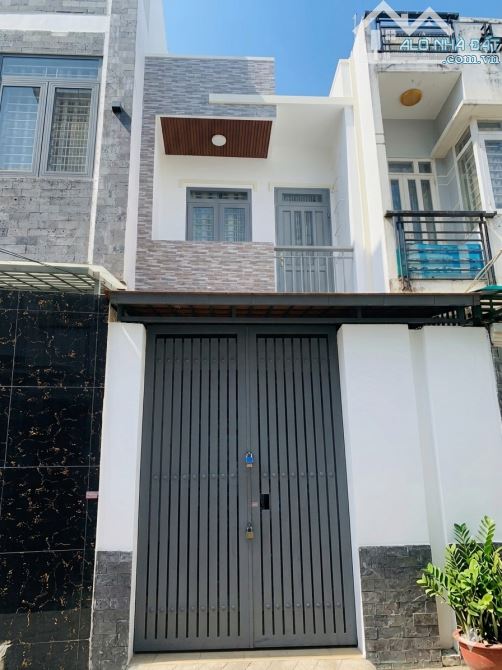 Quận 7 - Phú Thuận – 4 Tỷ 850 - Nhà Đẹp 2 Tầng - 47m² - Hẻm Thẳng - Gần Mặt Tiền