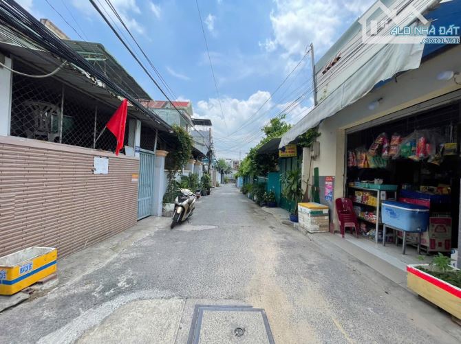 Bán đất hẻm 230 Man Thiện, Tăng Nhơn Phú A Quận 9 DT 11 x 16 ( 176m2).