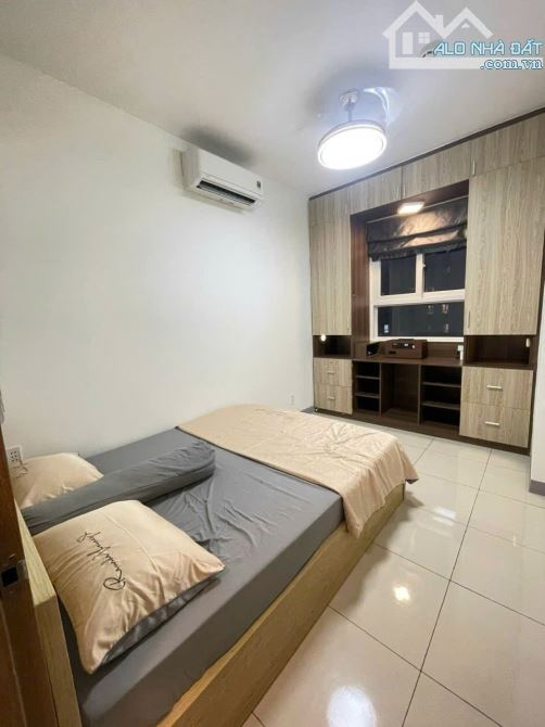 Căn hộ 2p ngủ Oriental - Âu Cơ có đủ nội thất giá 12tr/tháng - 1