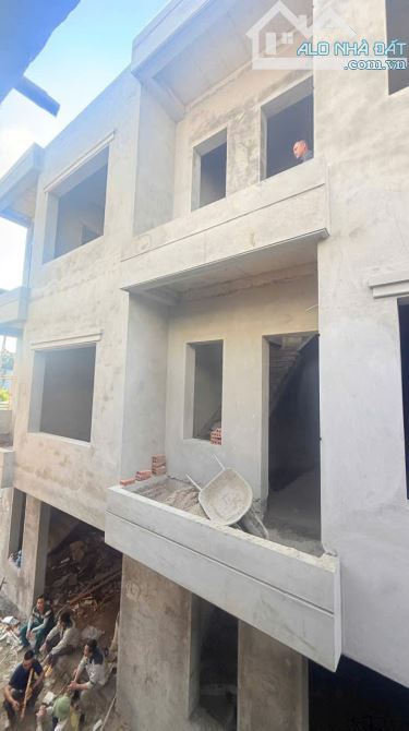 Cần bán một số căn nhà xây 3 tầng Phường Hạc Thành, Thanh Hoá, hoàn thiện chỉ việc mang đồ - 5