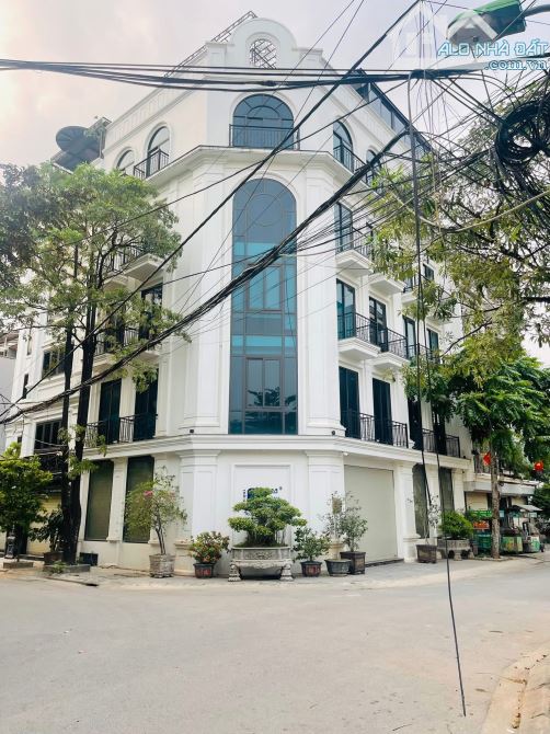 Bán Gấp Siêu Phẩm Lô Góc Kinh Doanh Gelexia Riverside Tam Trinh DT 121M 5T Giá 42.5Tỷ