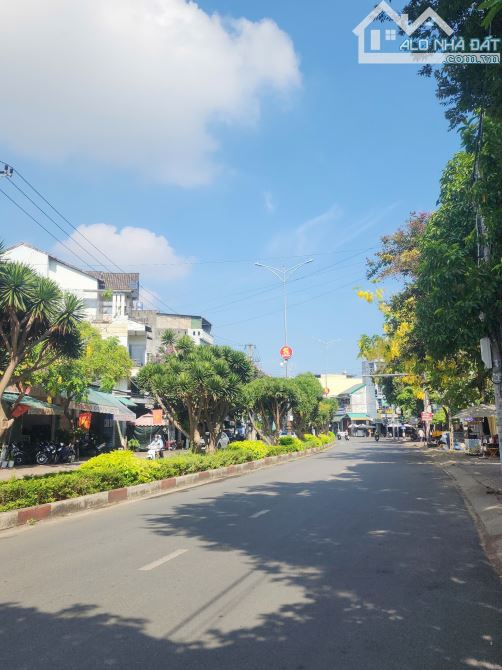Cần bán lô đất mặt tiền Lê Trung Đình, Dt. 5,6x30m Hướng nam, Phường Cẩm Thành, Quảng Ngãi - 2