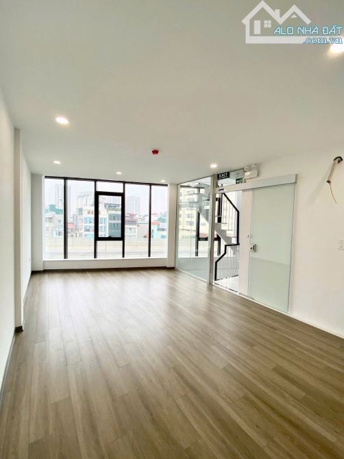 Vip mặt phố showroom văn phòng đẳng cấp Phạm Văn Đồng chưa tới 20 tỷ - 3