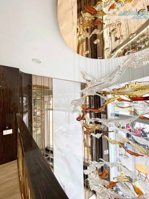 Vip mặt phố showroom văn phòng đẳng cấp Phạm Văn Đồng chưa tới 20 tỷ - 5
