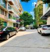 BÁN NHÀ HOÀNG QUỐC VIỆT 79m2. PHÂN LÔ CÁN BỘ - GARA Ô TÔ - 2,3 Ô TÔ TRÁNH ĐỖ TRƯỚC NHÀ