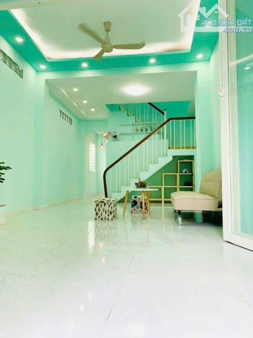 CHO THUÊ NNC - CMT8 - 48M2 + 3 TẦNG BTCT +3PN2WC - CHỈ 15TR/ THÁNG