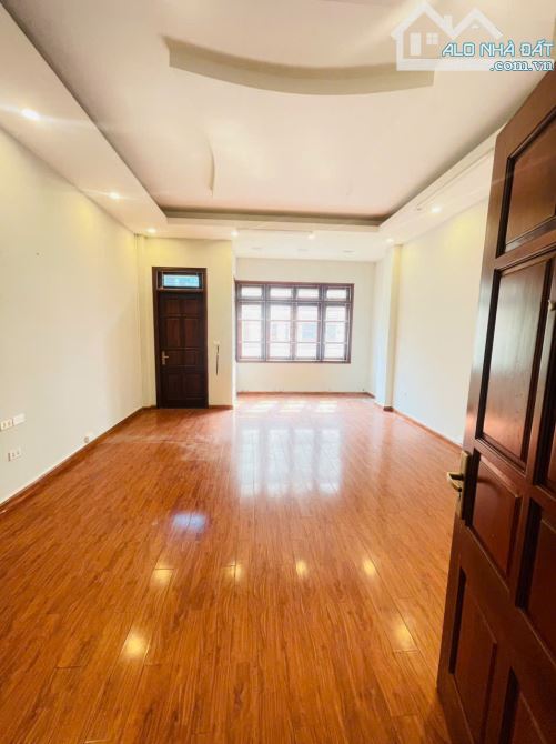 Nhà ngõ 60 phố Vũ Phạm Hàm - Diện tích 120m x 5 tầng, mặt tiền 5m - 35 triệu/tháng - 2