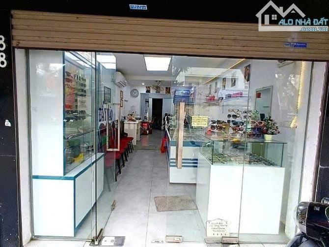 Cần bán căn hộ chung cư hiện có 2 cửa hàng cho thuê tại D8 phố Đặng Văn Ngữ, P Kim Liên