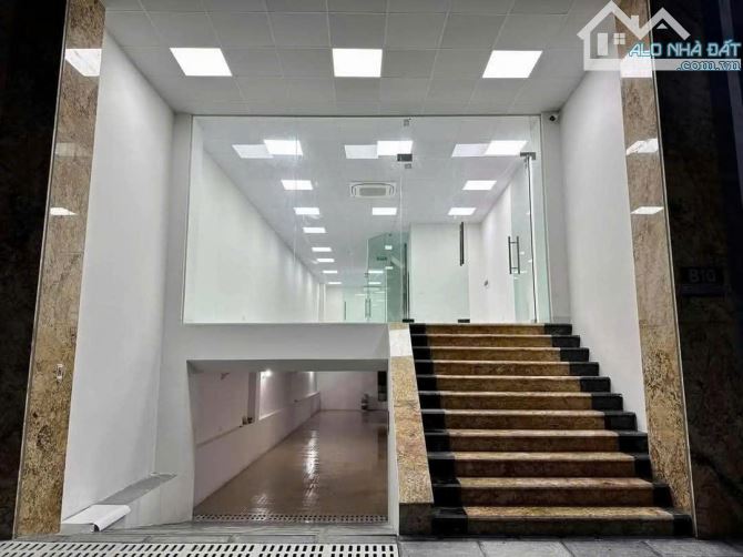 Thật 100%! Bán tòa văn phòng 10 tầng khu đấu giá Yên Xá dtich 130m2 MT6.3m giá 42 tỷ - 2