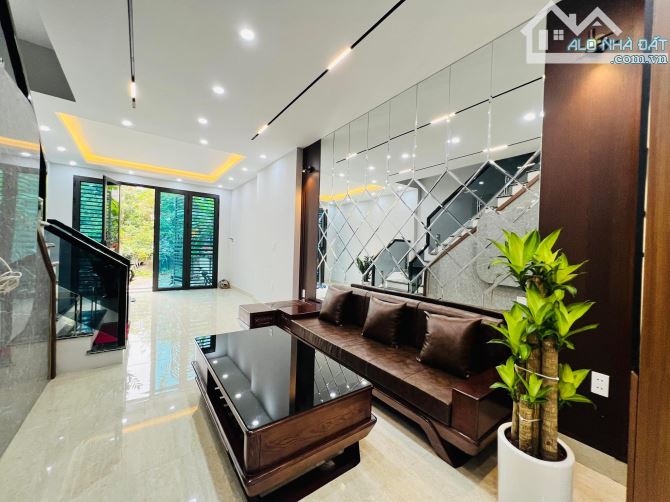 Bán nhà 3 ptầng cực đẹp Sở Dầu ngõ ô tô hơn 3 xxx tỷ - 5