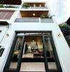 Nhà đẹp 3 tầng, sát Vincom. 75m2, ngang nở hậu, nội thất cao cấp, full công năng.