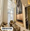 Hạ Chào 1 tỷ Bán Gấp Nhà PHÂN LÔ VIỆT HƯNG-VỈA HÈ-Ô TÔ TRÁNH-DUPLEX 7 TẦNG THANG MÁY-FULL