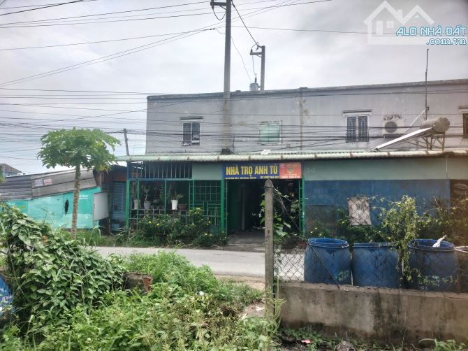 10tr /m2   thổ cư 1800m2 , ngay Chợ Đức Hòa Hạ.Đất Mặt tiền đường. Tổng  1800m2 : - 1