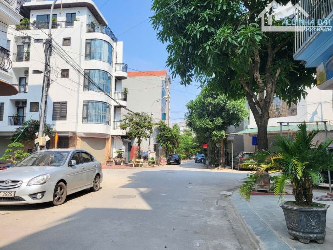 Cho thuê nhà Phân lô 5 tầng THANG MÁY tại TU HOÀNG, Nhổn. 25 triệu/tháng. Phù hợp làm VP