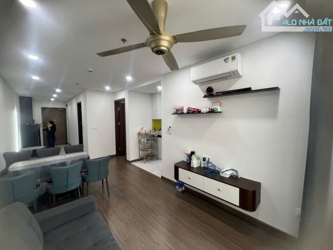 Bán căn góc 2PN 73m2 full nội thất vào ở ngay.