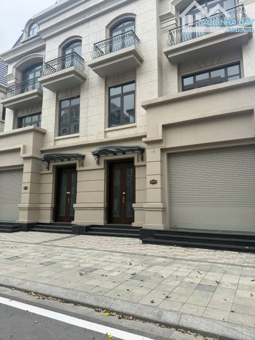 NHỈNH 20.x TỶ HÀNG GỐC CHỦ ĐẦU TƯ - BIỆT THỰ SONG LẬP KINH ĐÔ 150m² – Giá SIÊU RẺ - SỔ ĐỎ - 2