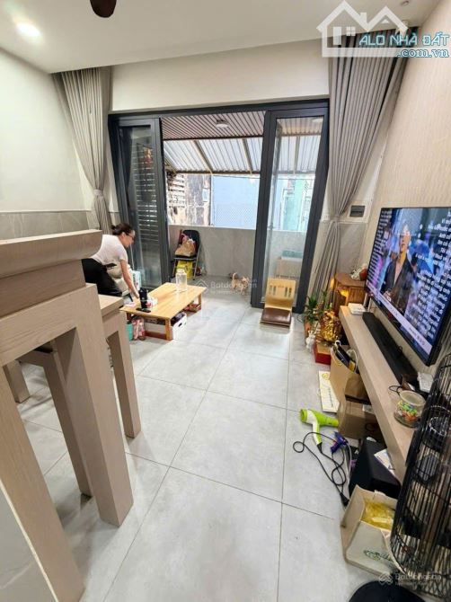 🏡NHÀ ĐẸP Ở NGAY-CĂN HỘ CHUNG CƯ LẦU1 Q5 GẦN ĐHYD,50M2,Full Nội Thất, SHR-CHỈ 3,1Tỷ - 2