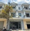 Nhà hoàn công ngay khu công nghiệp nam tân uyên bình dương cũ cho thuê 12tr/ tháng sổ sẵn