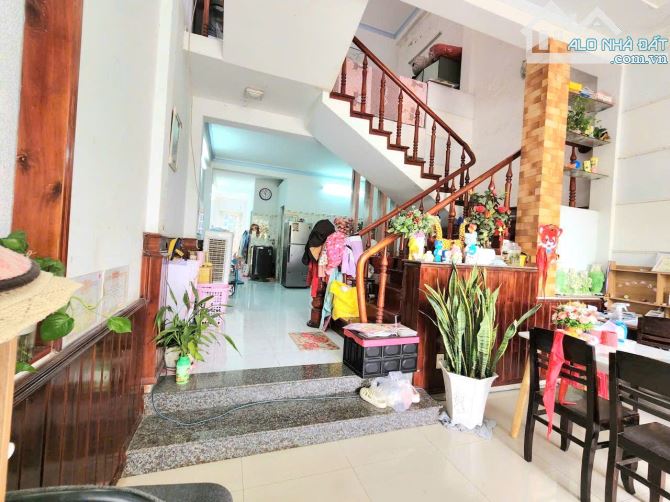 💥 BÁN NHÀ KIỆT OTO gần CHỢ HOÀ MỸ & BẾN XE – 60M2 x 2 TẦNG - CHỈ HƠN 3 TỶ