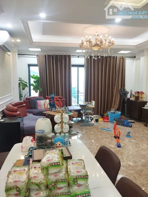 BÁN NHÀ PHỐ TRẦN THÁI TÔNG DT56m2*7TẦNG THANG MÁY ĐƯỜNG OTO TRÁNH DỪNG ĐỖ VỈA HÈ ĐÁ BÓNG. - 3