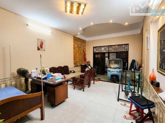 NHÀ 3 TẦNG MẶT TIỀN ĐƯỜNG 10.5M – GẦN SÔNG HÀN – KINH DOANH TỐT - CHỈ 1X TỶ