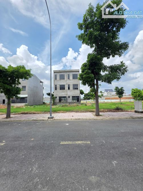 Bán đất 4.5x15m, đường N1 KDC Lê Phong Thuận Giao p. Thuận Giao gần chợ 185