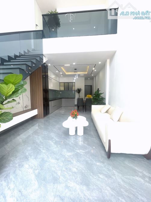 NHÀ ĐẸP 2 TẦNG FULL NỘI THẤT PHẠM NHƯ XƯƠNG - ĐÀ NẴNG
