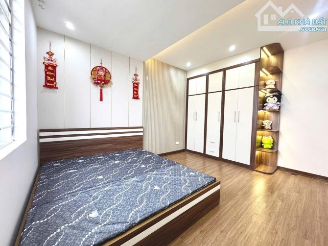 Chung cư Vũ Phạm Hàm- 5.3 tỷ- Nhà mới -2N1K Full đồ - 3