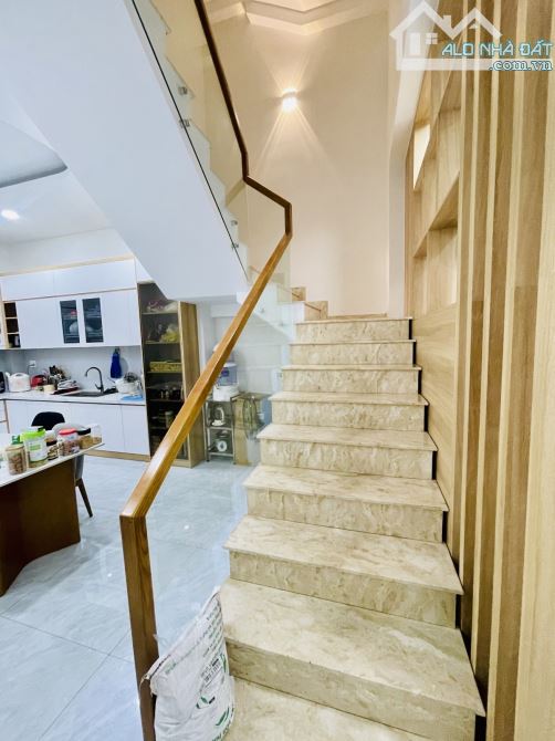 BÁN NHÀ TRƯỜNG THỌ - ĐI ĐÂU CŨNG TIỆN - 79M2 (4.5x17.5) - 4 TẦNG MỚI CỨNG - GIÁ 8.6 Tỷ - 4