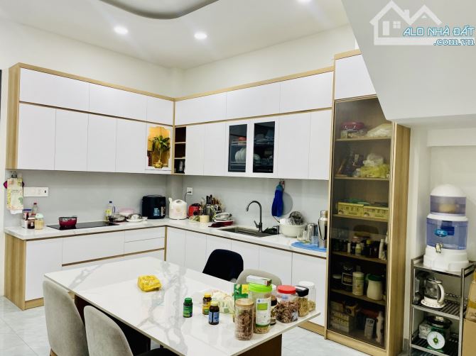 BÁN NHÀ TRƯỜNG THỌ - ĐI ĐÂU CŨNG TIỆN - 79M2 (4.5x17.5) - 4 TẦNG MỚI CỨNG - GIÁ 8.6 Tỷ - 7