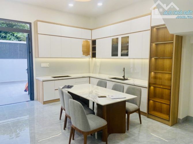 BÁN NHÀ TRƯỜNG THỌ - ĐI ĐÂU CŨNG TIỆN - 79M2 (4.5x17.5) - 4 TẦNG MỚI CỨNG - GIÁ 8.6 Tỷ - 9