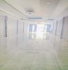 Cho thuê nhà 272 m2  mặt tiền đường  3/2 tiện văn phòng