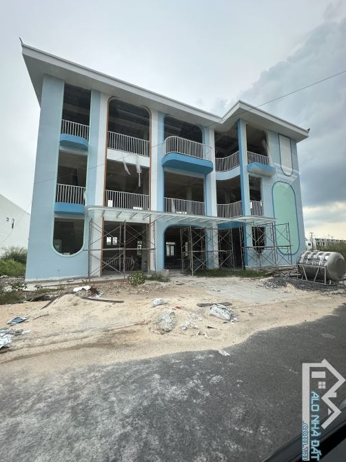 Bán Tòa Bulding Đường Phan đình giót Phường 2 Tân Bình . DT 12 x 25 Hầm 9Lầu. Giá : 150 tỷ